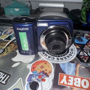 SANYO DIGITAL CAMERA MODEL S120 -12.1 MP-OPTICAL 3X ZOOM-BLUE (see more details)